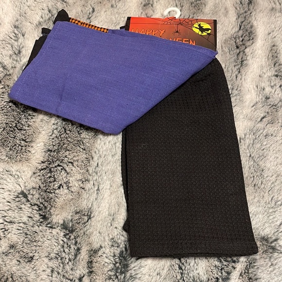 Set of 2 Halloween Kitchen Towels - Picture 4 of 5